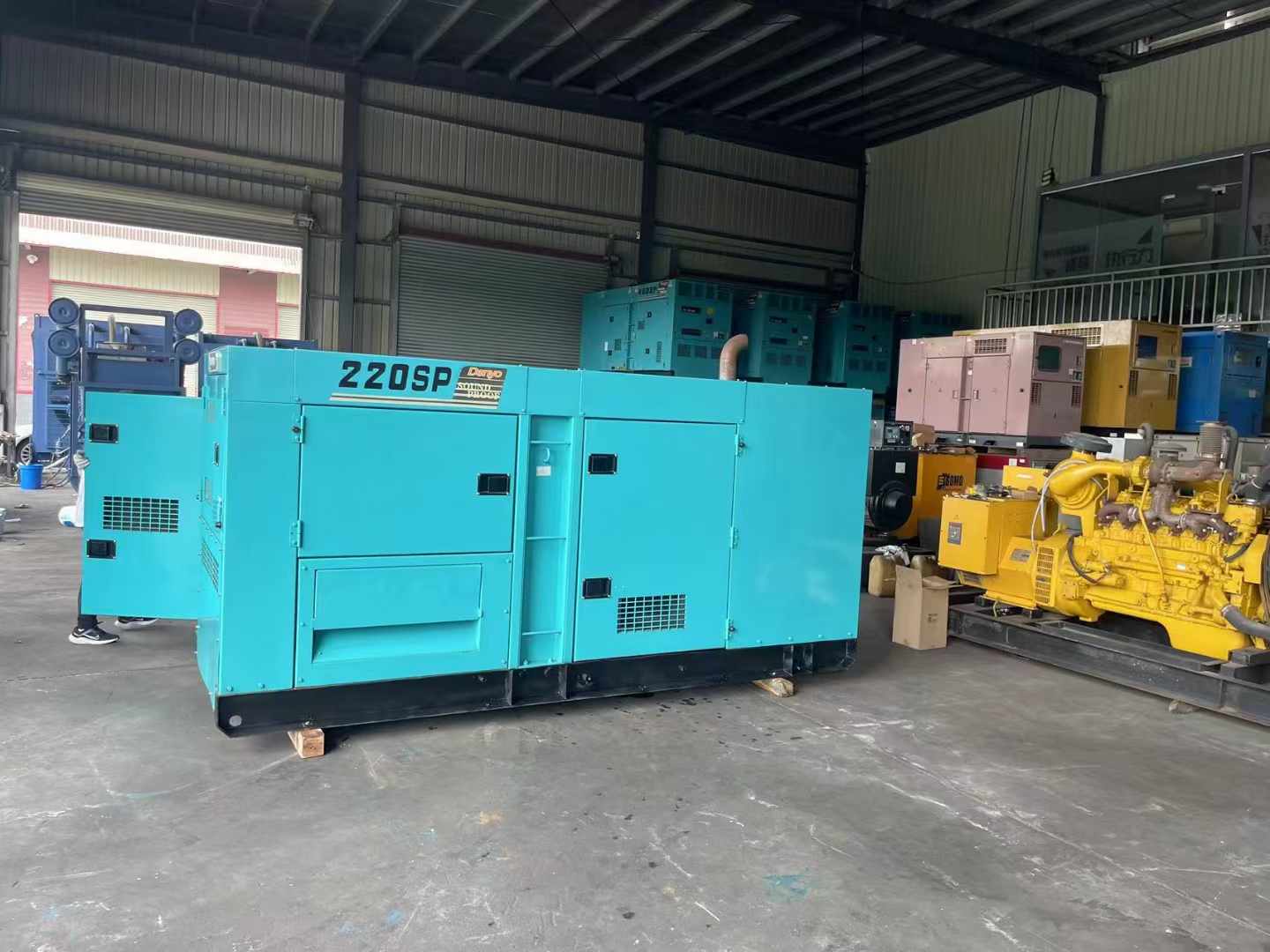 河南柴油发电机组长期不间断运行时，如何监控其温度和压力？