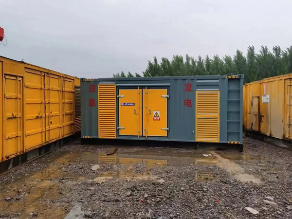 河南柴油发电机如何判断干式空气滤清器是否需要更换？