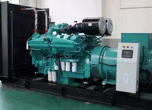 河南发电机如何选择合适的除垢剂来清洗水冷式机油散热器？